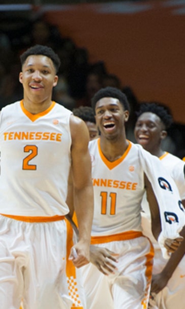 No. 4 Kentucky wary of upset as it returns to Tennessee